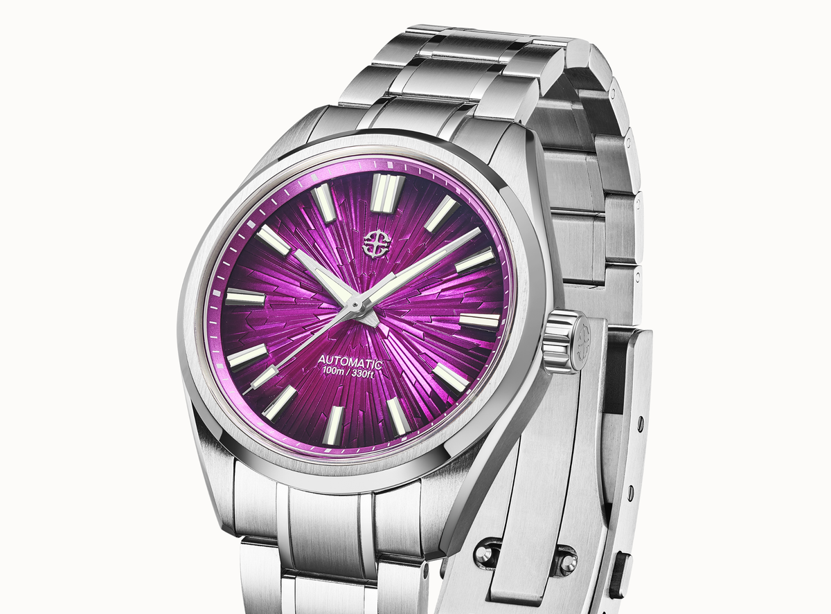 Side profile of the AETHELSOHN Amethyst Shard watch case